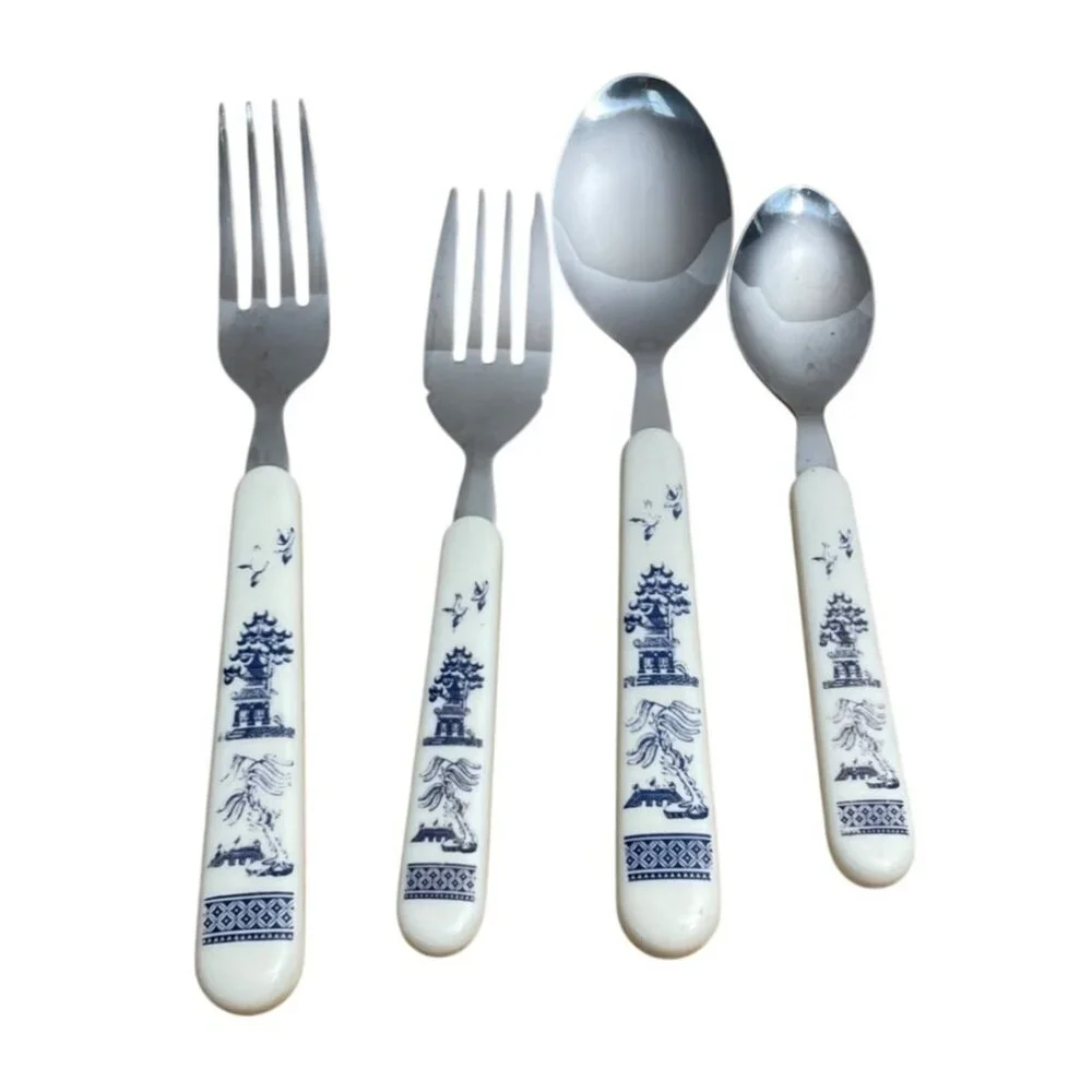Vintage Blue Willow Pattern 4 Pc Place Setting Stainless Flatware Taiwan